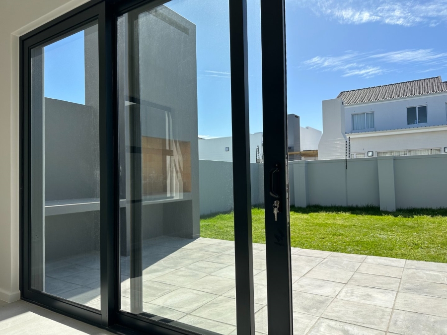 4 Bedroom Property for Sale in Sandown Western Cape